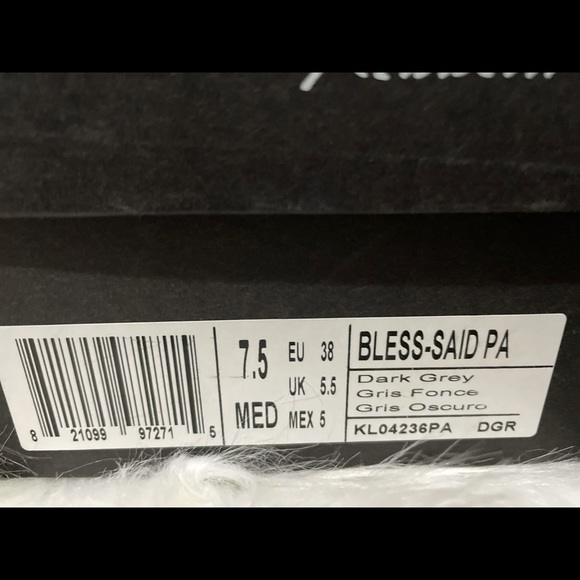 Kenneth Cole 'Bless-Said' Pump' - Picture 6 of 6